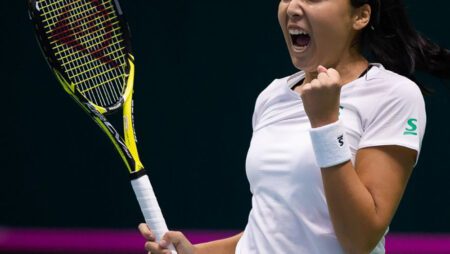 Зарина Дияс переигрывает Анну Шмидлову в первом круге турнира WTA-250 в Люксембурге