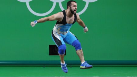 Тяжелоатлета Нижата Рахимова лишили золотой олимпийской медали: шокирующие подробности очередного допингового скандала